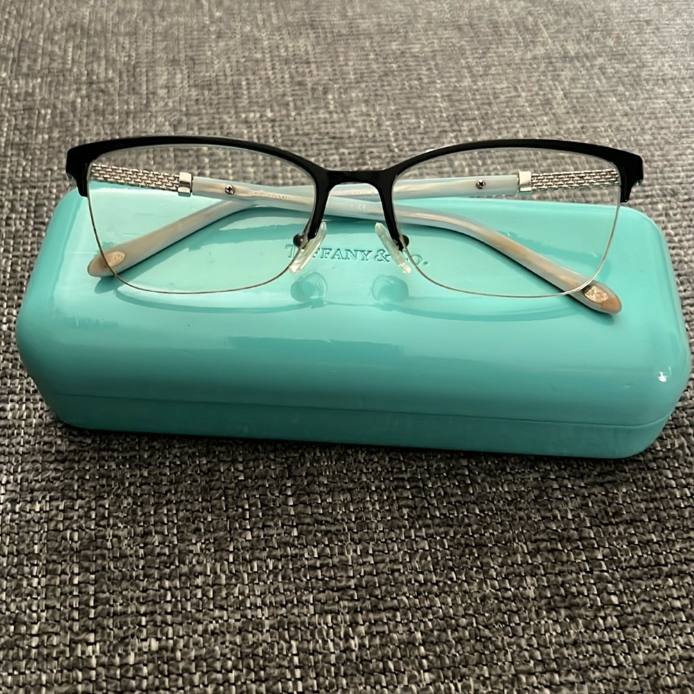 Reading glasses